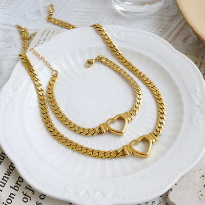 Collier et bracelet « Amour »