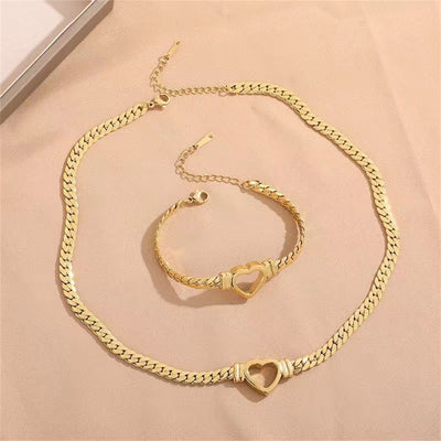 Collier et bracelet « Amour »