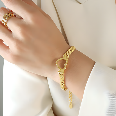 Collier et bracelet « Amour »